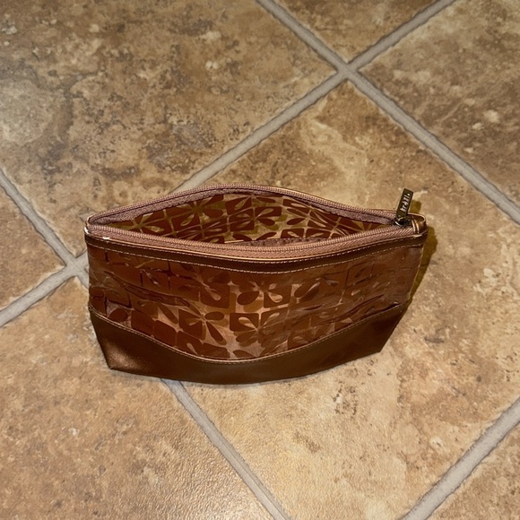 Clinique Makeup Bag from Macy’s - Picture 3 of 16